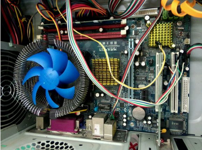 Windows 7電腦黑屏怎么辦？小編教你排查主機(jī)硬件問(wèn)題